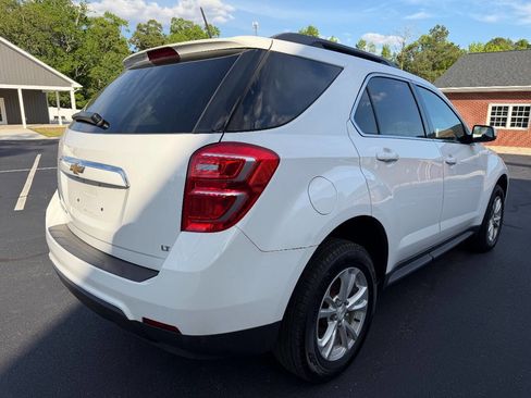 Used 2017 Chevrolet Equinox LT w/ Convenience Package AWD/4WD image 7