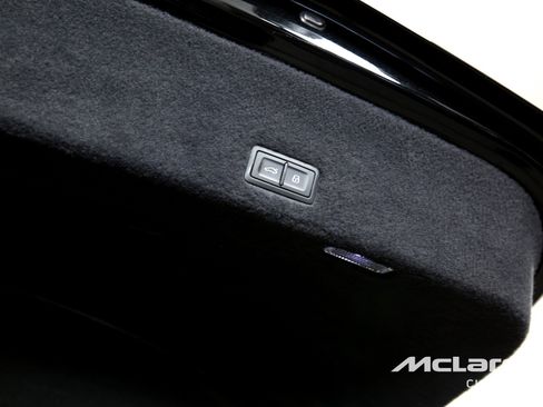 Used 2021 Lamborghini Urus image 21