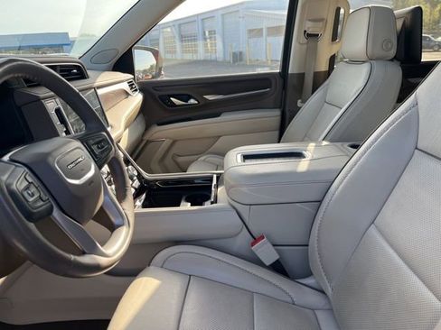 Used 2021 GMC Yukon Denali w/ Denali Ultimate Package image 9