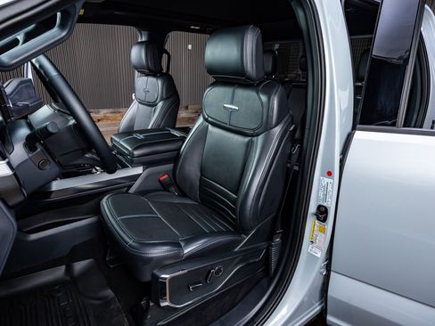 Used 2025 Ford F150 Platinum w/ Equipment Group 702A High image 30