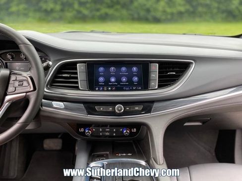 Used 2024 Buick Enclave Essence FWD image 25