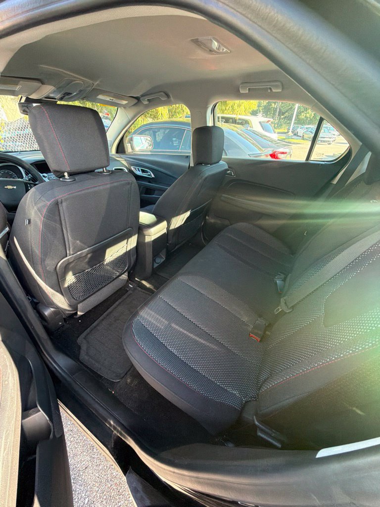 Used 2017 Chevrolet Equinox LS FWD image 24