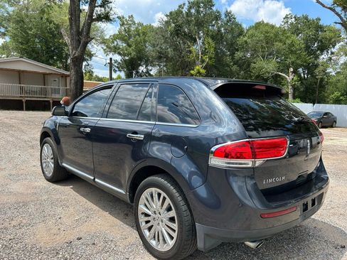 Used 2013 Lincoln MKX FWD image 9
