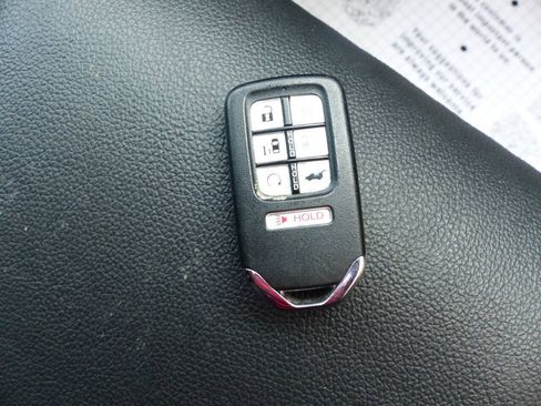 Used 2024 Honda Odyssey Sport image 42