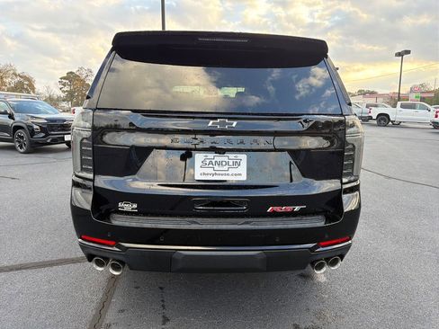 New 2026 Chevrolet Suburban RST image 8