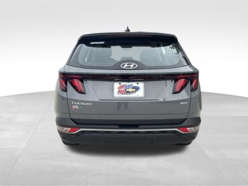 Used 2024 Hyundai Tucson SE AWD/4WD image 6