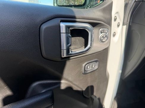 Used 2024 Jeep Wrangler Unlimited Sport AWD/4WD image 19