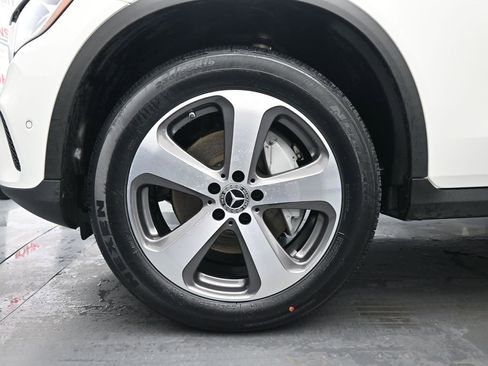 Used 2022 Mercedes-Benz GLC 300 4MATIC image 13