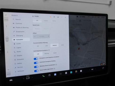 Used 2022 Tesla Model S Plaid image 27