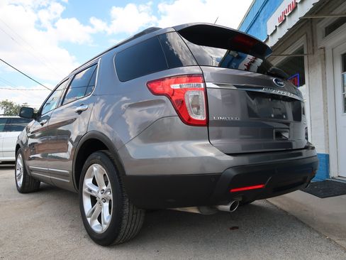 Used 2014 Ford Explorer Limited w/ Equipment Group 302A FWD image 7