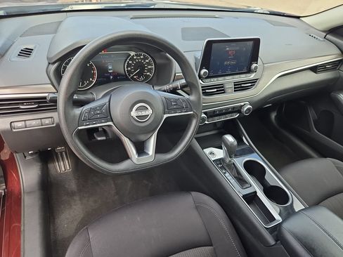 Certified 2024 Nissan Altima 2.5 SV FWD image 15