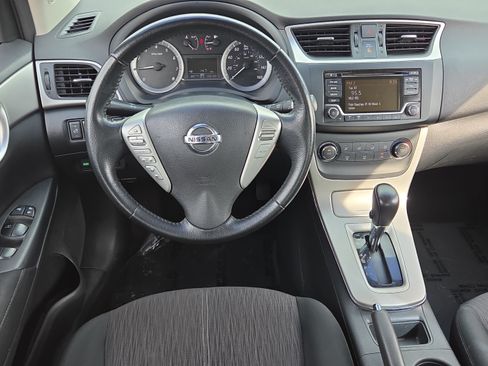Used 2015 Nissan Sentra SV FWD image 12