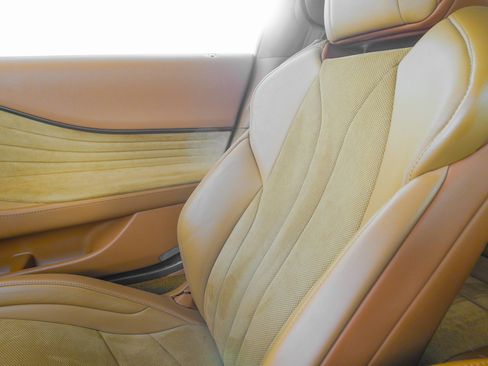 Used 2020 Lexus LC 500 Coupe w/ Performance Package image 23