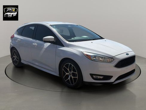 Used 2015 Ford Focus SE w/ SE Sport Package FWD image 7