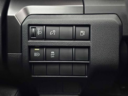 Certified 2025 Toyota 4Runner SR5 image 28