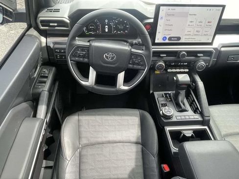 Used 2025 Toyota 4Runner TRD Off-Road Premium AWD/4WD image 13