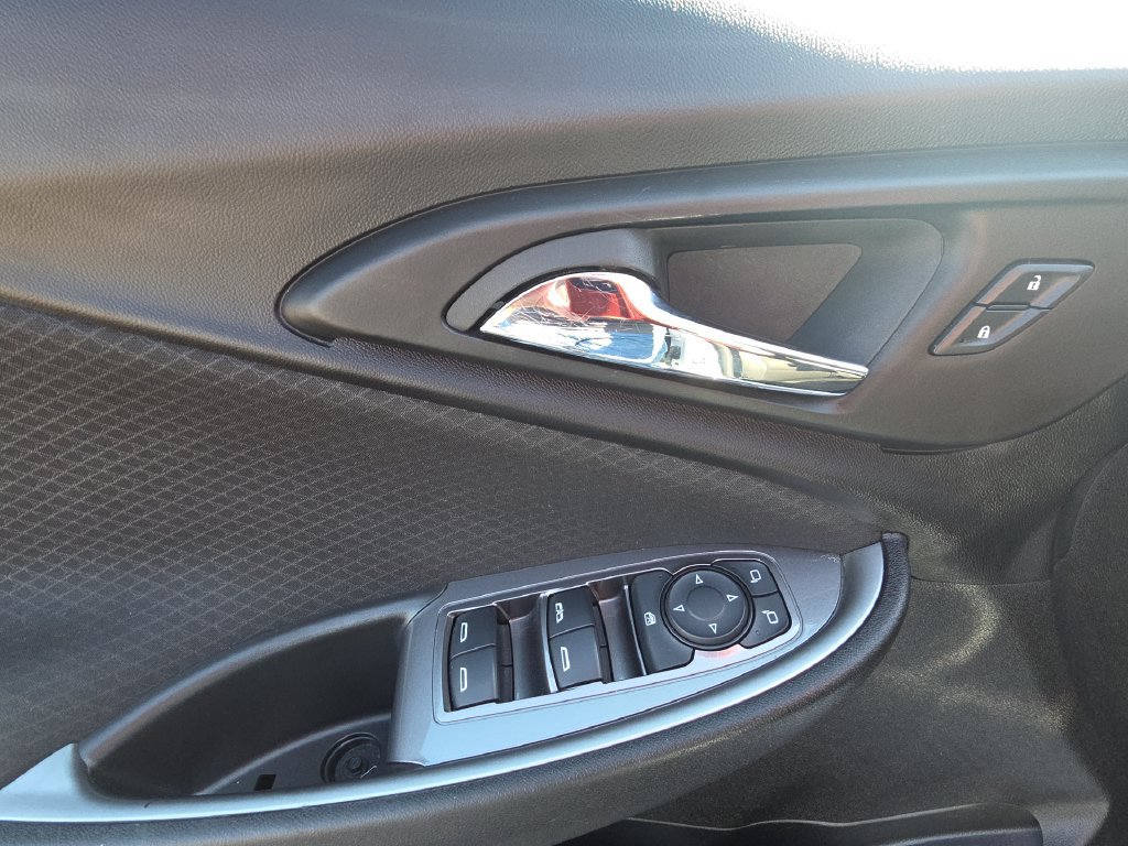 Used 2023 Chevrolet Malibu LT FWD image 13