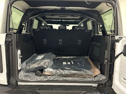 New 2025 Ford Bronco Raptor image 28