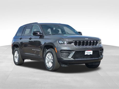 New 2026 Jeep Grand Cherokee Laredo w/ Trailer Tow Package image 3