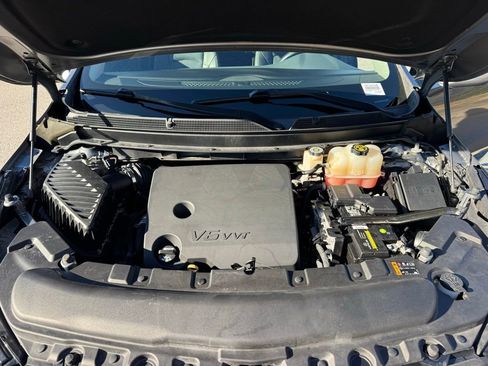 Used 2019 Buick Enclave Essence image 17