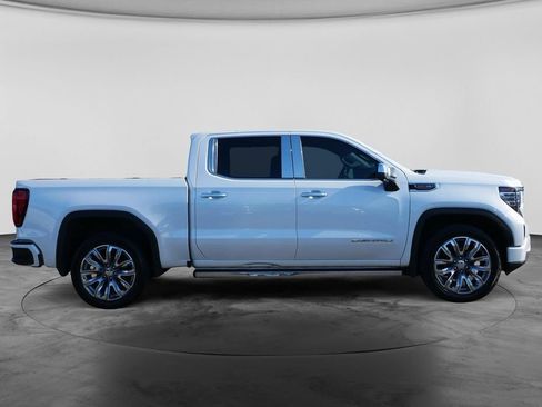 Used 2023 GMC Sierra 1500 Denali w/ Denali Reserve Package AWD/4WD image 11