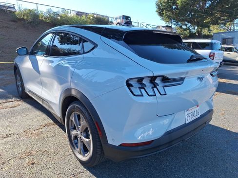 Used 2023 Ford Mustang Mach-E Select image 4