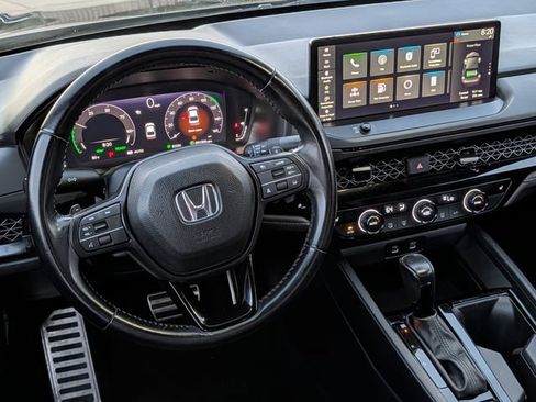 Used 2023 Honda Accord Sport image 10