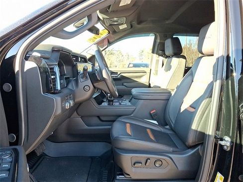 Certified 2024 GMC Sierra 1500 AT4 w/ AT4 Preferred Package image 10