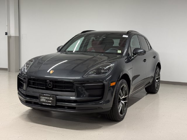 Certified 2026 Porsche Macan AWD/4WD image 1