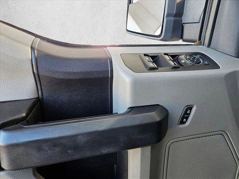 Used 2018 Ford F150 XL w/ Equipment Group 101A Mid image 9