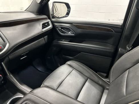 Used 2023 Chevrolet Suburban Premier AWD/4WD image 13