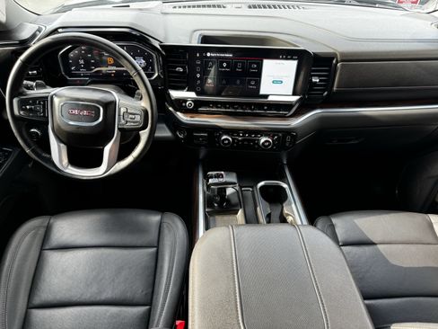 Used 2025 GMC Sierra 1500 SLT RWD image 13