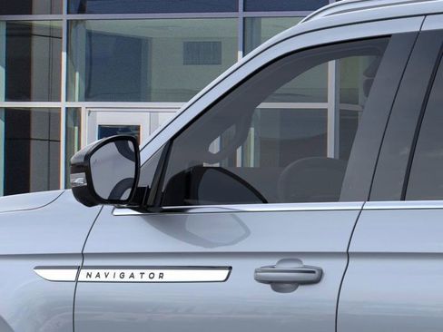 New 2025 Lincoln Navigator L Reserve image 43