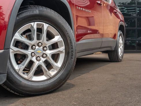Used 2021 Chevrolet Traverse LT AWD/4WD image 10