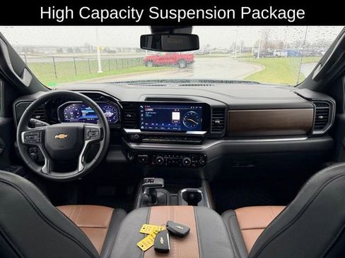 Used 2024 Chevrolet Silverado 1500 High Country w/ High Country Premium Package image 7