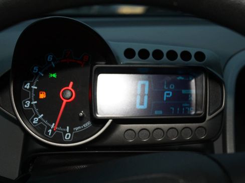 Used 2016 Chevrolet Sonic LT image 9