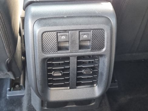 Used 2025 Ford Bronco Outer Banks AWD/4WD image 16