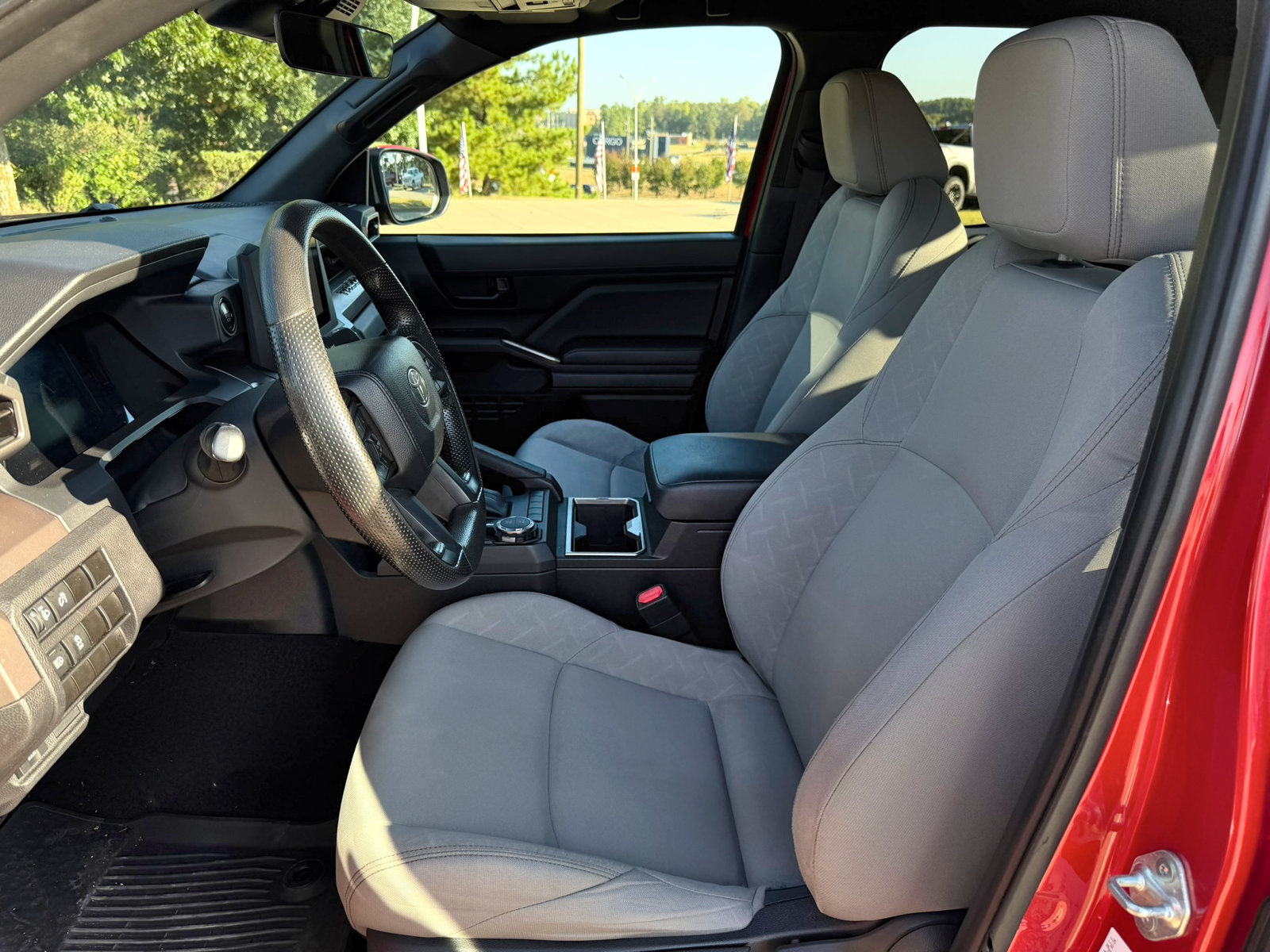 Used 2024 Toyota Tacoma SR5 AWD/4WD image 11