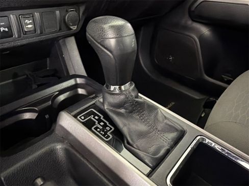 Used 2017 Toyota Tacoma SR5 w/ Tow Package image 30