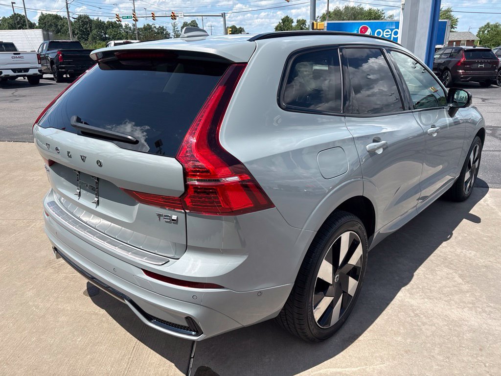 Certified 2025 Volvo XC60 T8 Plus w/ Protection Package Premier AWD/4WD image 6