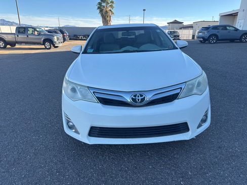 Used 2013 Toyota Camry XLE w/ Leather Pkg image 8
