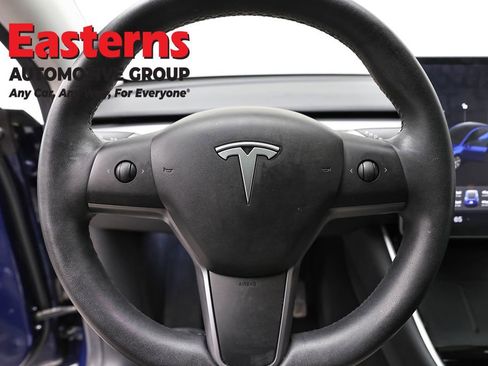 Used 2020 Tesla Model Y Long Range image 10