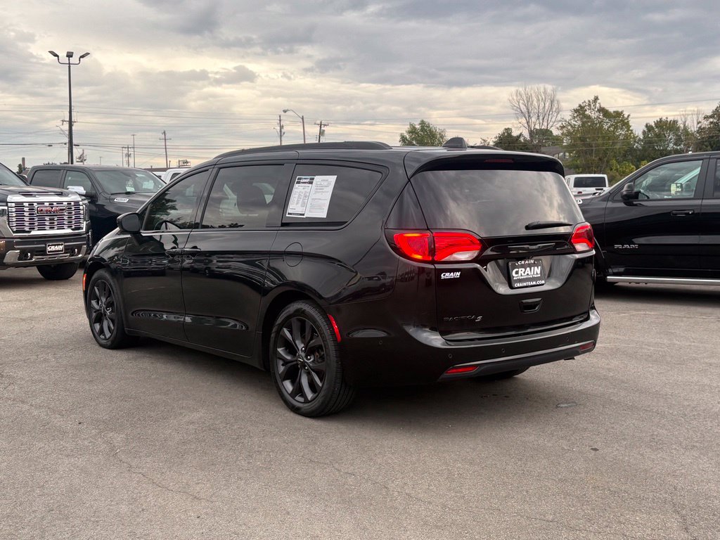 Used 2020 Chrysler Pacifica Touring w/ Advanced Safetytec Group FWD image 5