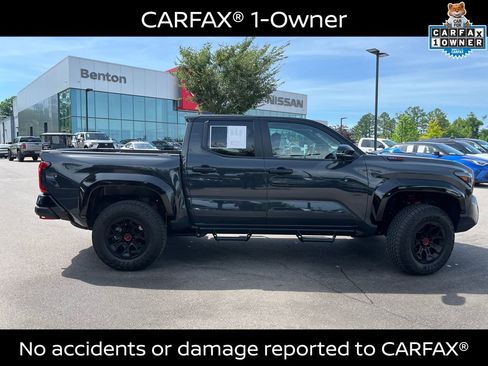 Used 2025 Toyota Tacoma TRD Pro AWD/4WD image 3