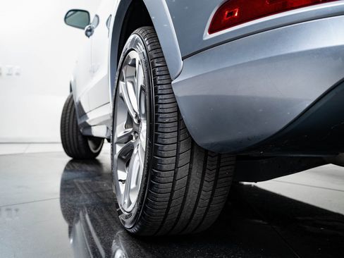 Used 2018 Audi Q3 2.0T Premium w/ Convenience Package image 49