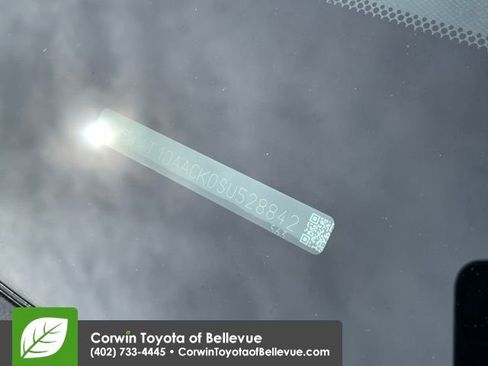 Used 2025 Toyota Camry SE image 31