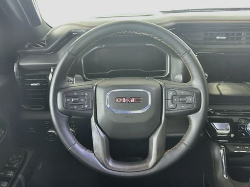 Used 2024 GMC Sierra 1500 AT4 w/ Technology Package AWD/4WD image 17