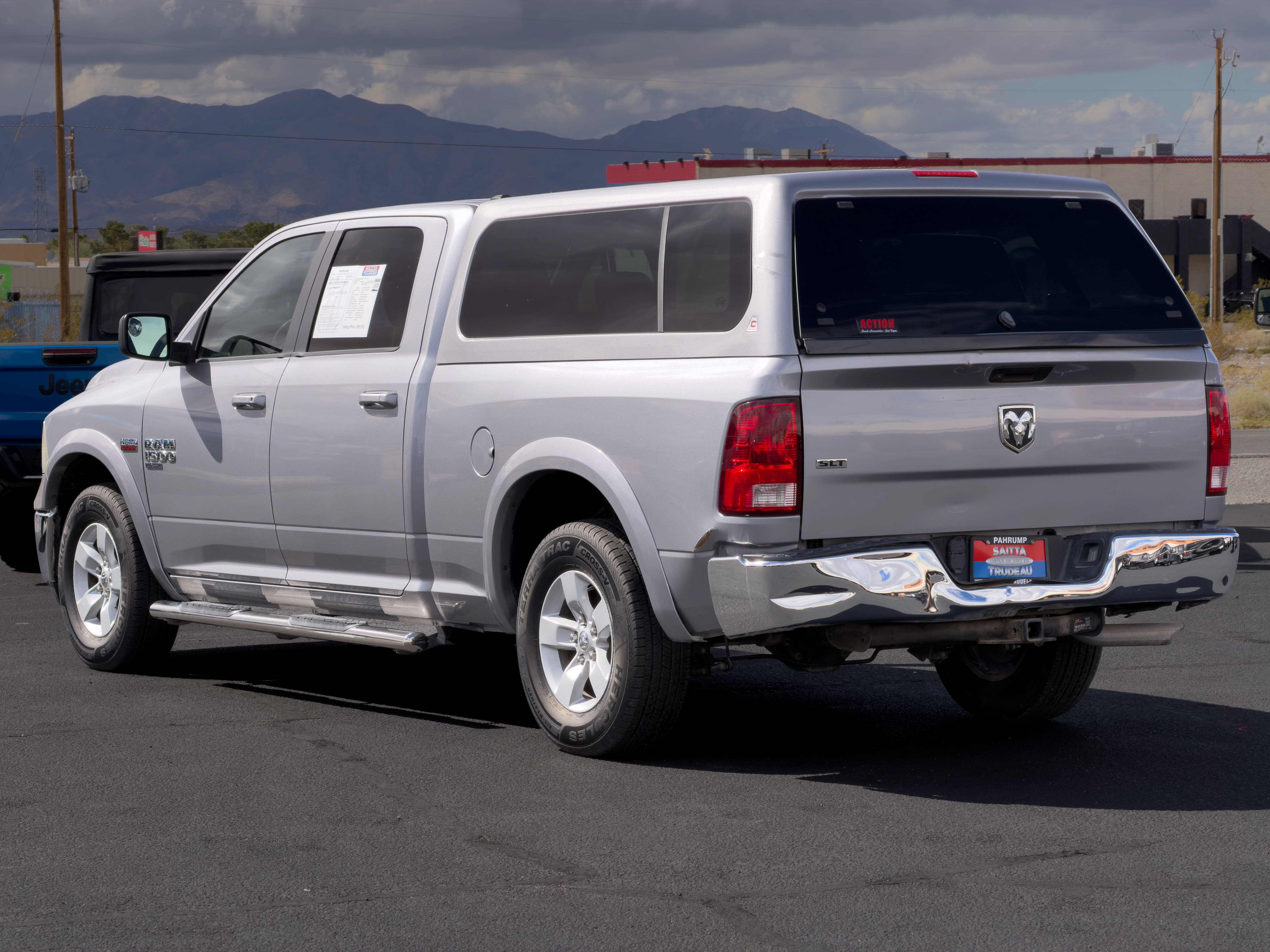 Used 2019 RAM 1500 Classic SLT RWD image 3