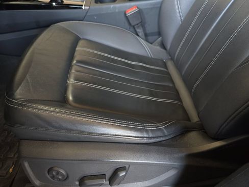 Used 2023 Audi Q5 2.0T Premium w/ Convenience Package AWD/4WD image 28
