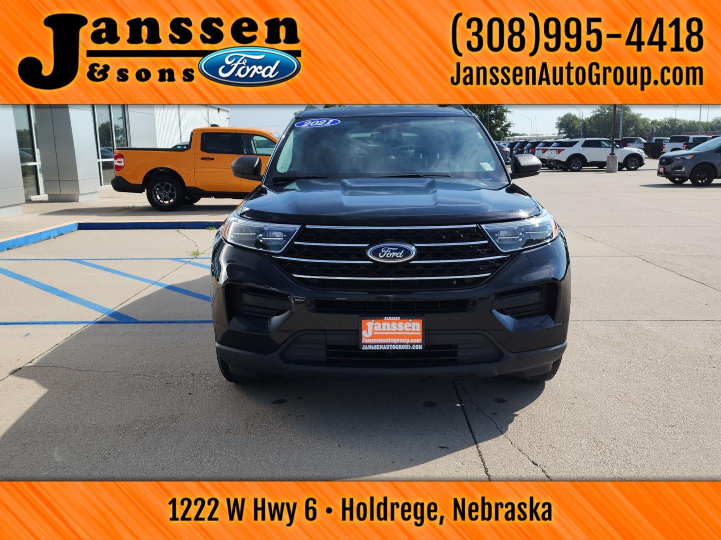 Used 2021 Ford Explorer XLT RWD image 3